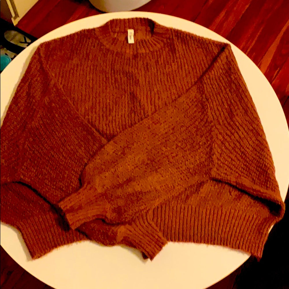 Bat wing oversized cropped sweater